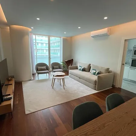 Next Corner דירה